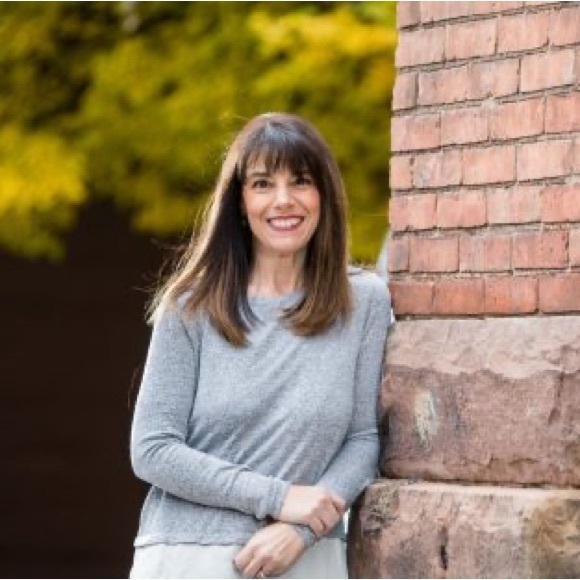 Meet your Posher, Susan - Picture 2 of 3